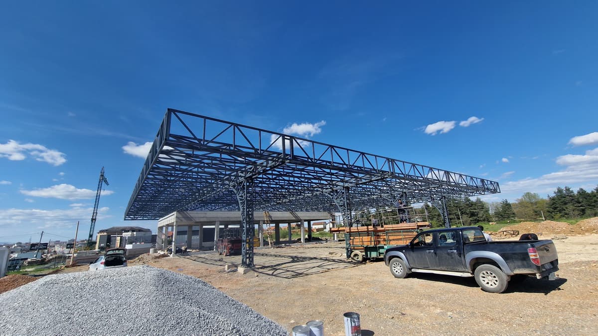 Lala Petrol — Metal construction project 68