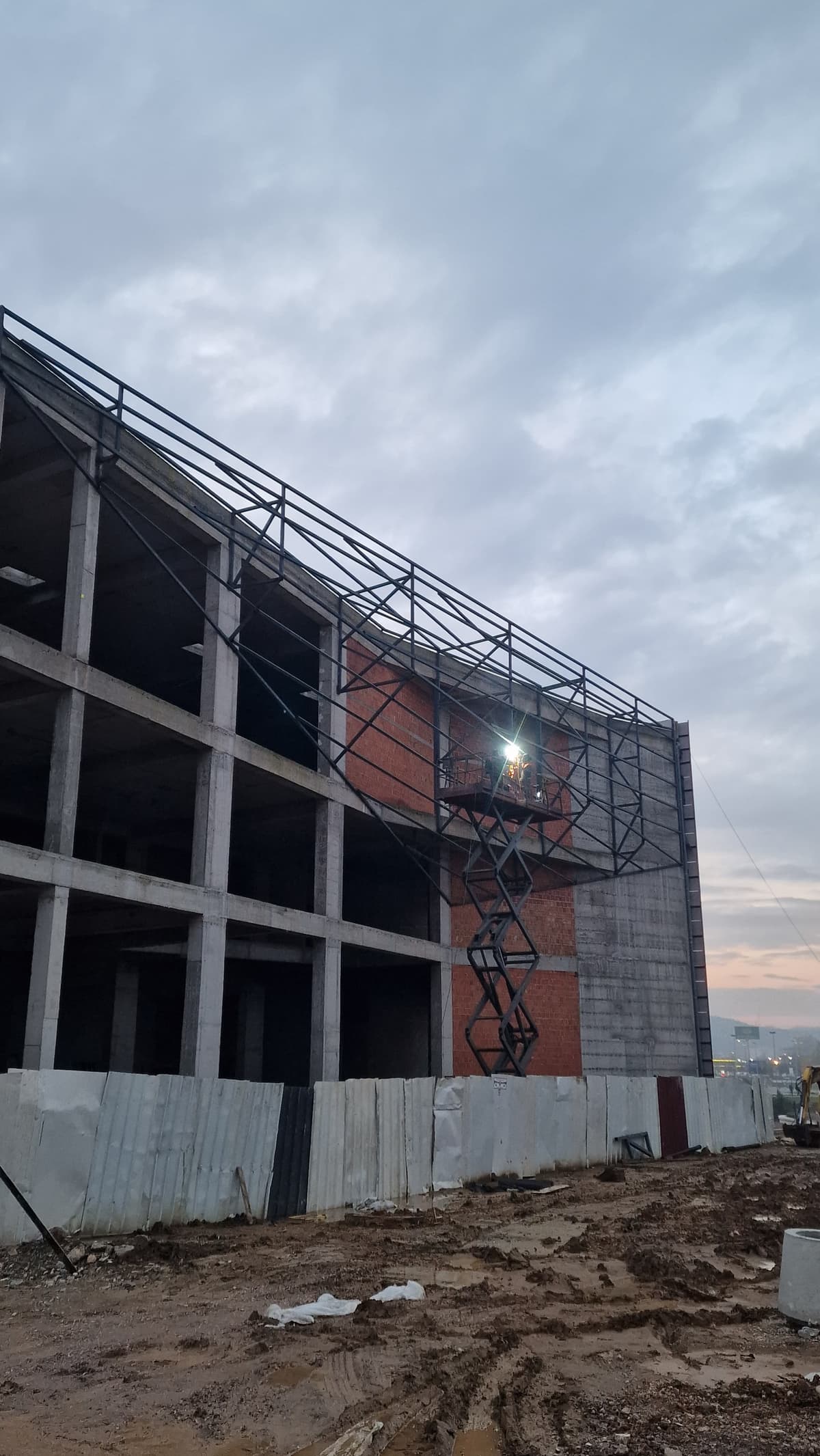Qendra Multifunksionale Ferizaj — Metal construction project 100