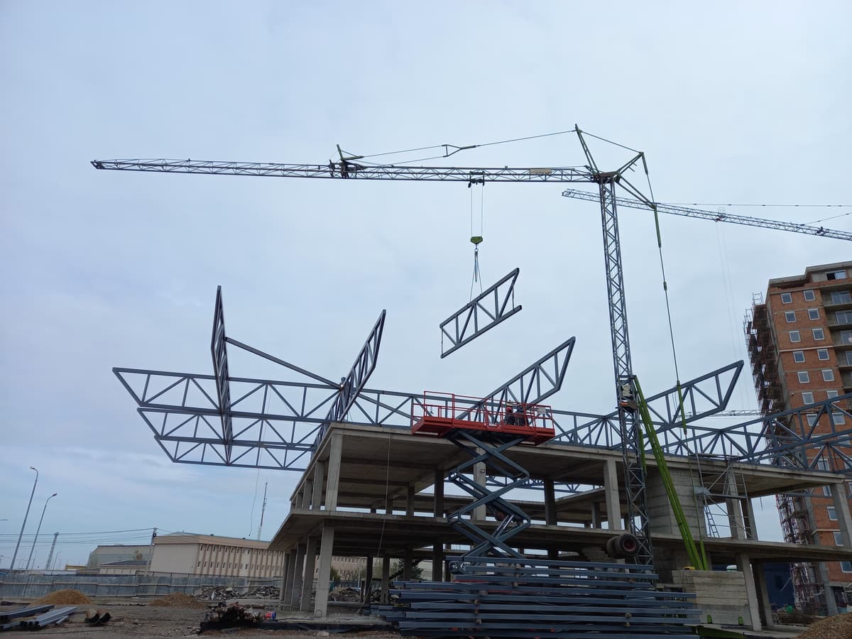 Stacioni I Ri I Autobusve Ferizaj — Metal construction project 145