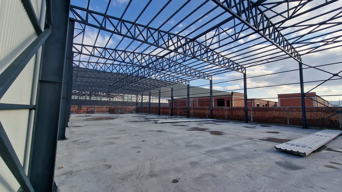Tire Center Prishtin — Metal construction project 153