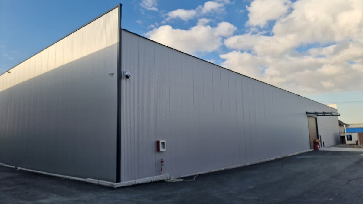 Tire Center Prishtin — Metal construction project 160