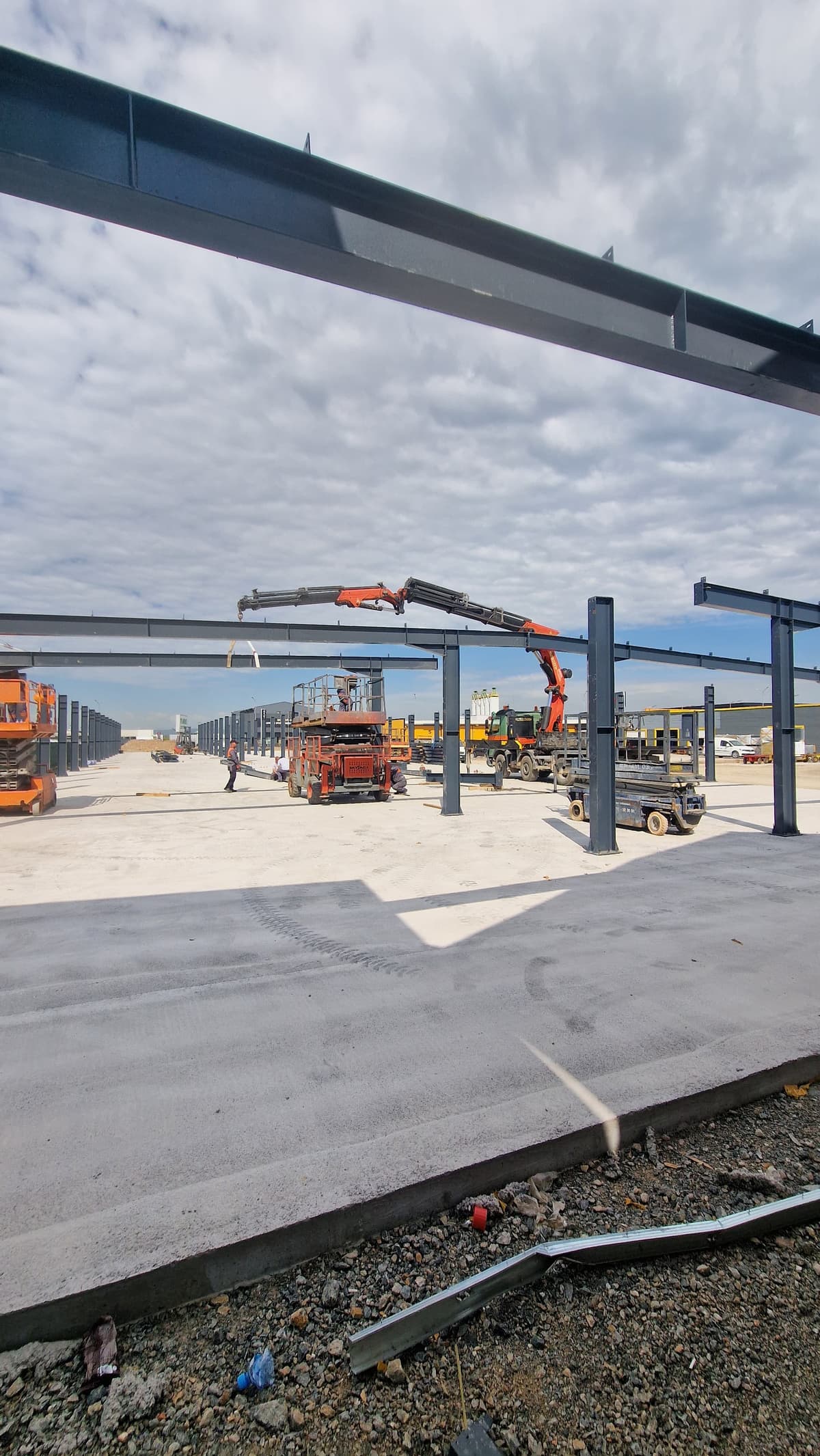 Unimix — Metal construction project 170